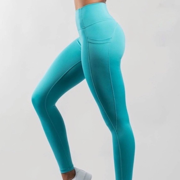 BNWT Buffbunny Luna Leggings- Bora Bora - Picture 4 of 11